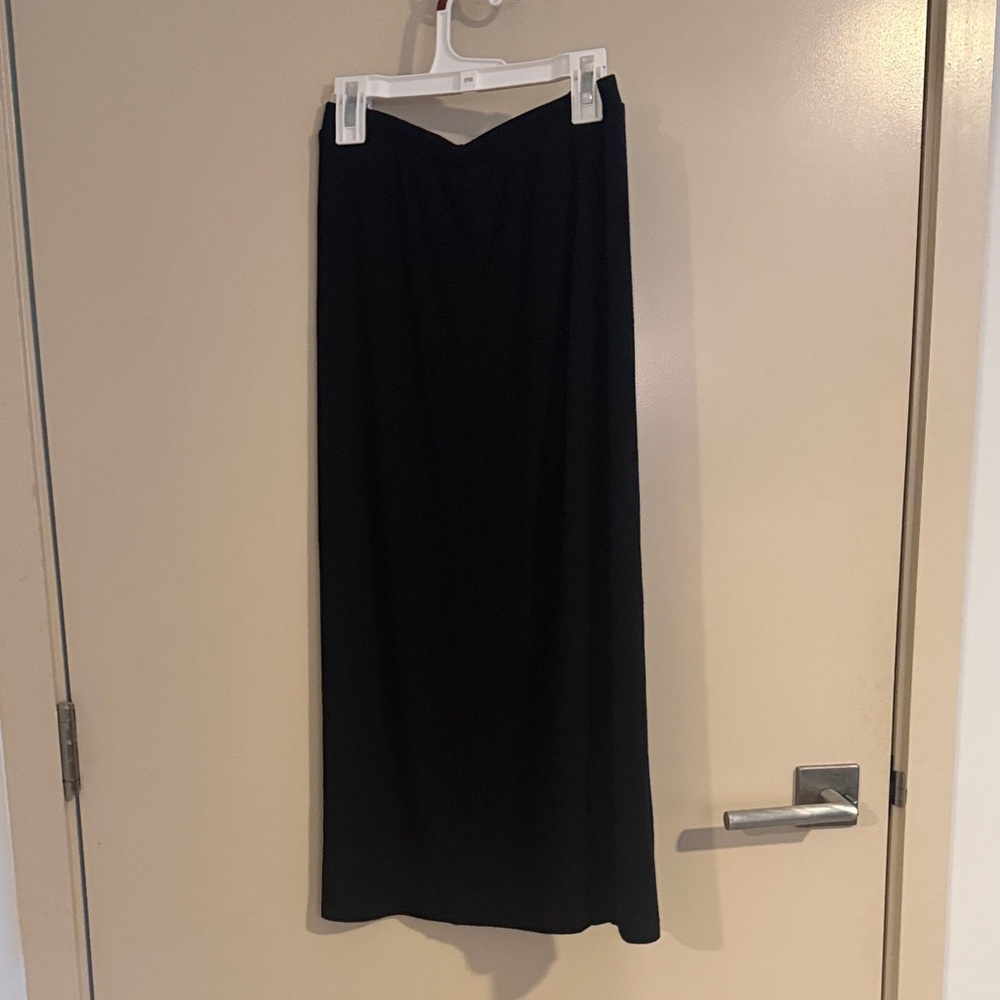 💜5 for $25 Kindred Bravely Black Maxi Skirt